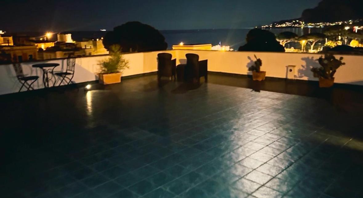 Mongibello Rooftop 몬델로 외부 사진